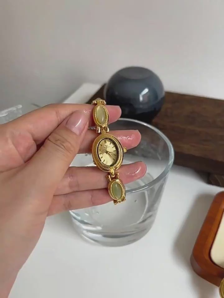 Elegante Damen-Uhr mit Naturstein