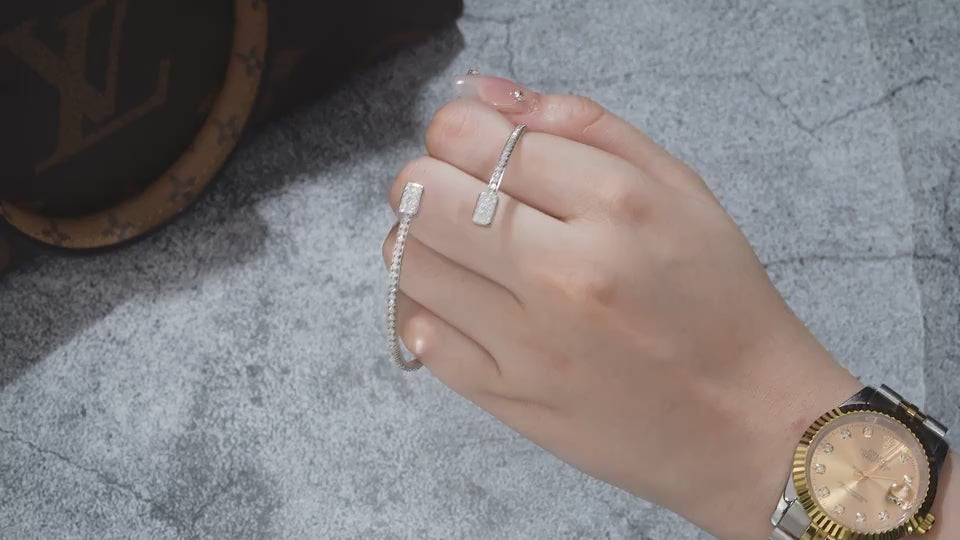 Eleganter 925 Silber-Armreif im minimalistischen Design mit Moissanit