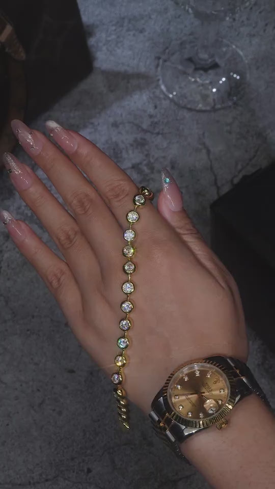 Luxuriöses goldenes 925 Silber-Armband mit Moissanit