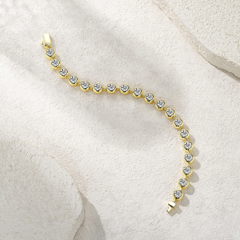Luxuriöses goldenes 925 Silber-Armband mit Moissanit