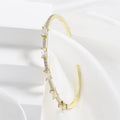Elegant ladies' bracelet with green zirconia stones