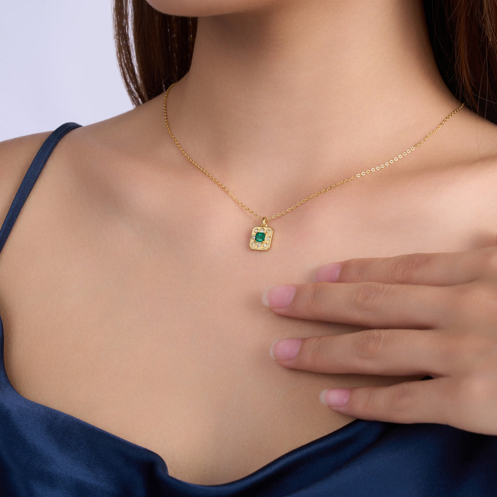 Elegante 925 Silber-Kette mit grünem Smaragd-Anhänger
