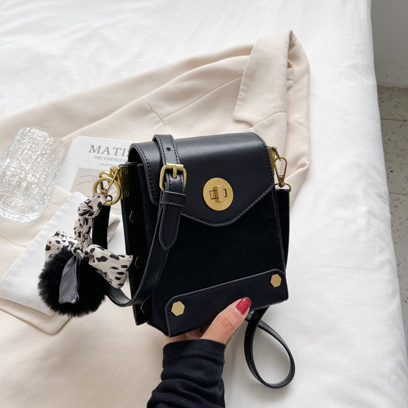 Elegant Retro Shoulder Bag for Women