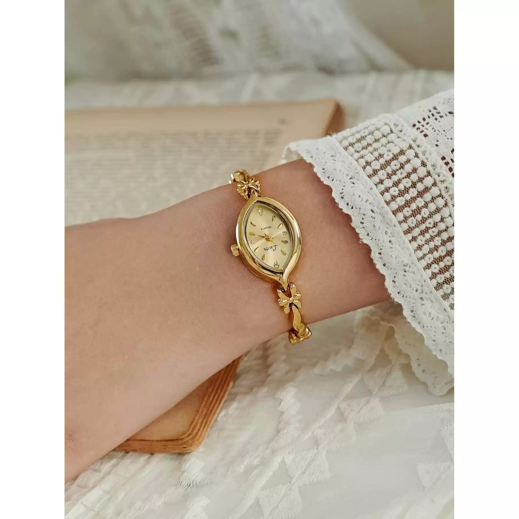 Elegant ladies' vintage-style wristwatch with floral design