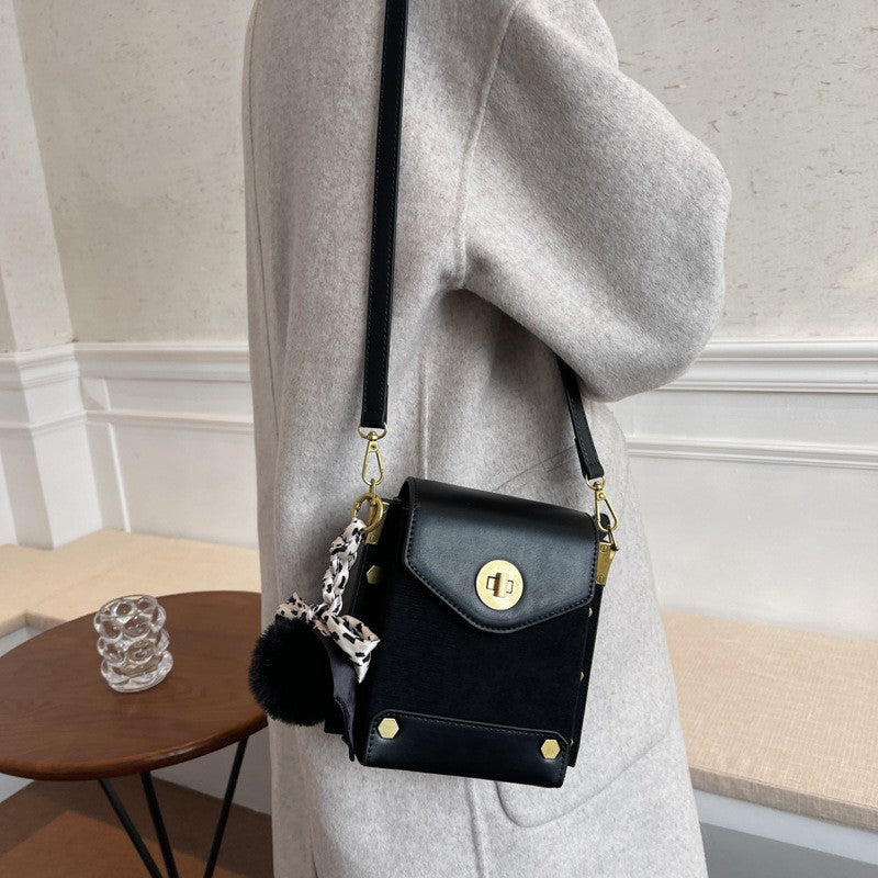 Elegant Retro Shoulder Bag for Women