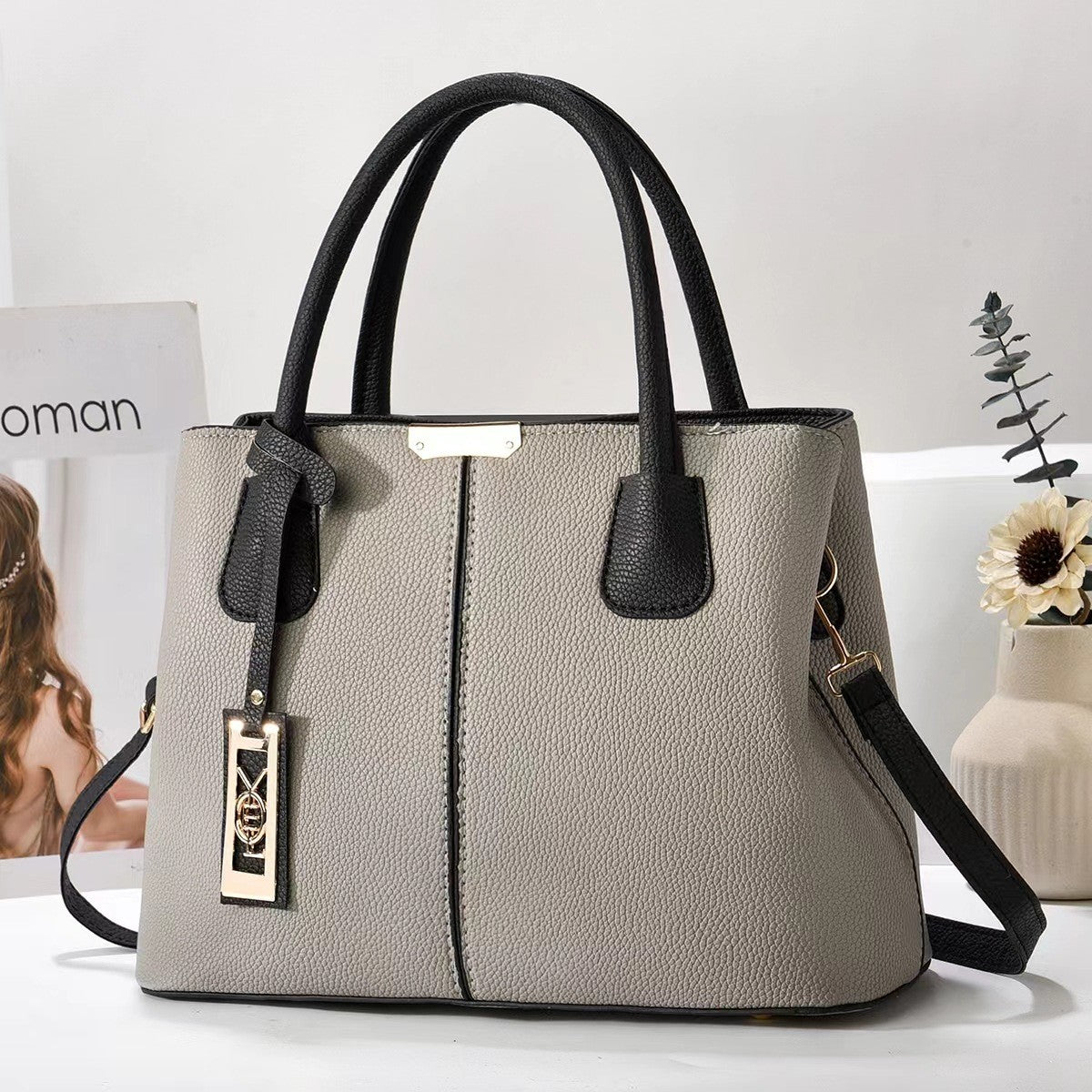 Women's Large Capacity Handbag with Shoulder Strap