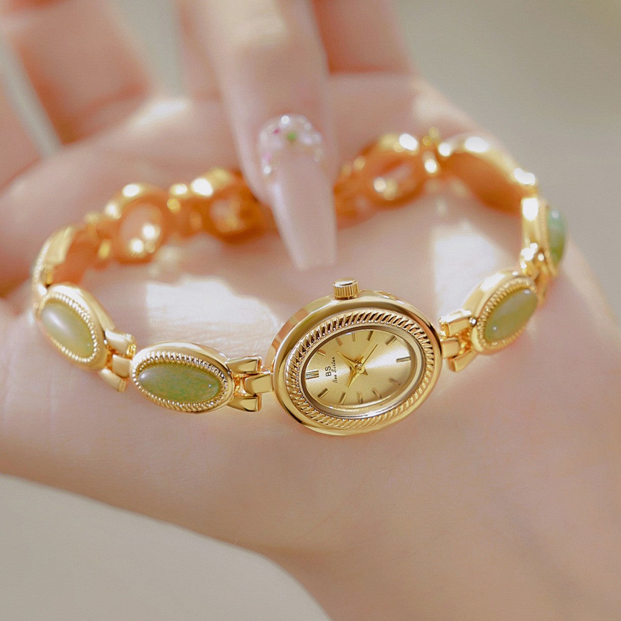Elegant women's watch with natural stone