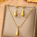 Elegant 2-piece jewelry set in a teardrop shape in gold