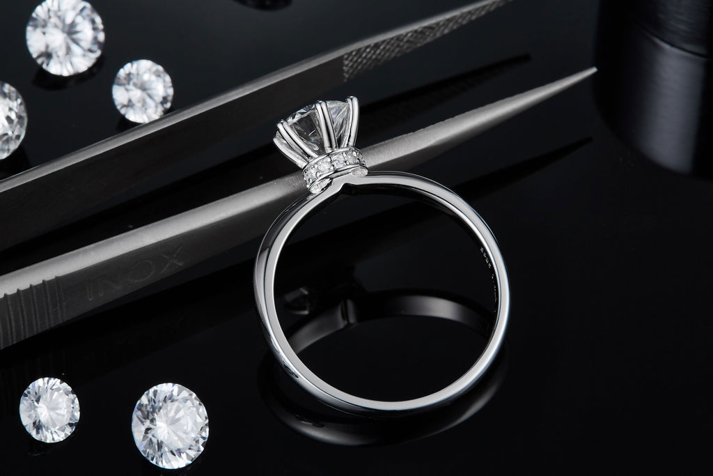 Klassischer Verlobungsring aus 925 Silber mit 1ct Moissanit