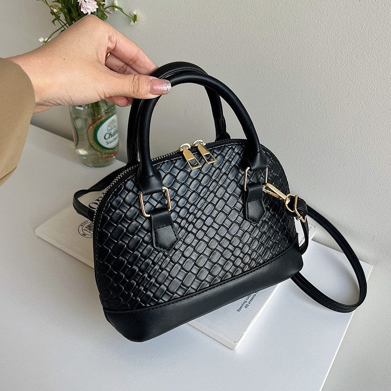Woven shoulder bag