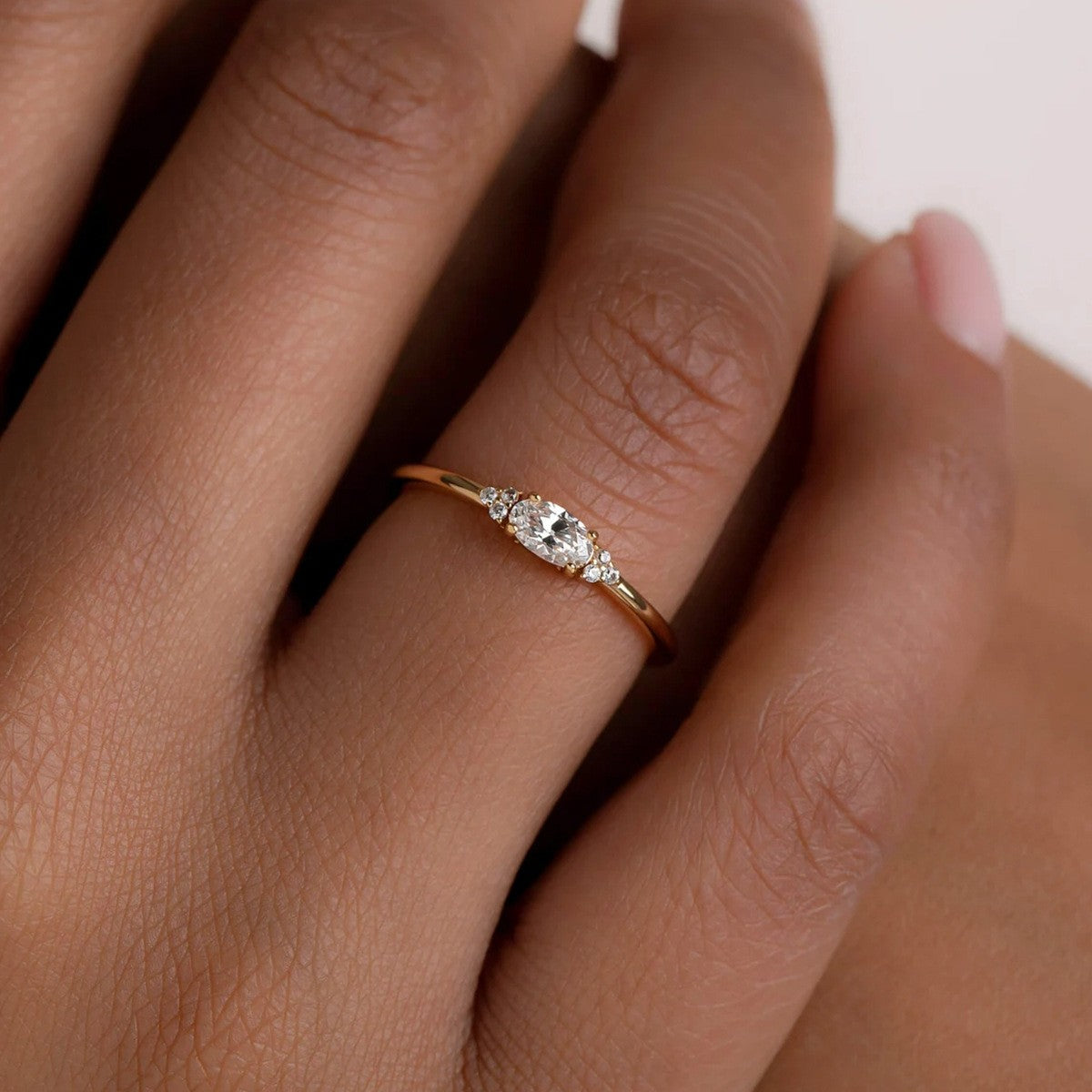 Filigraner 925 Silber-Ring mit hellblauem Stein im Marquise-Schliff