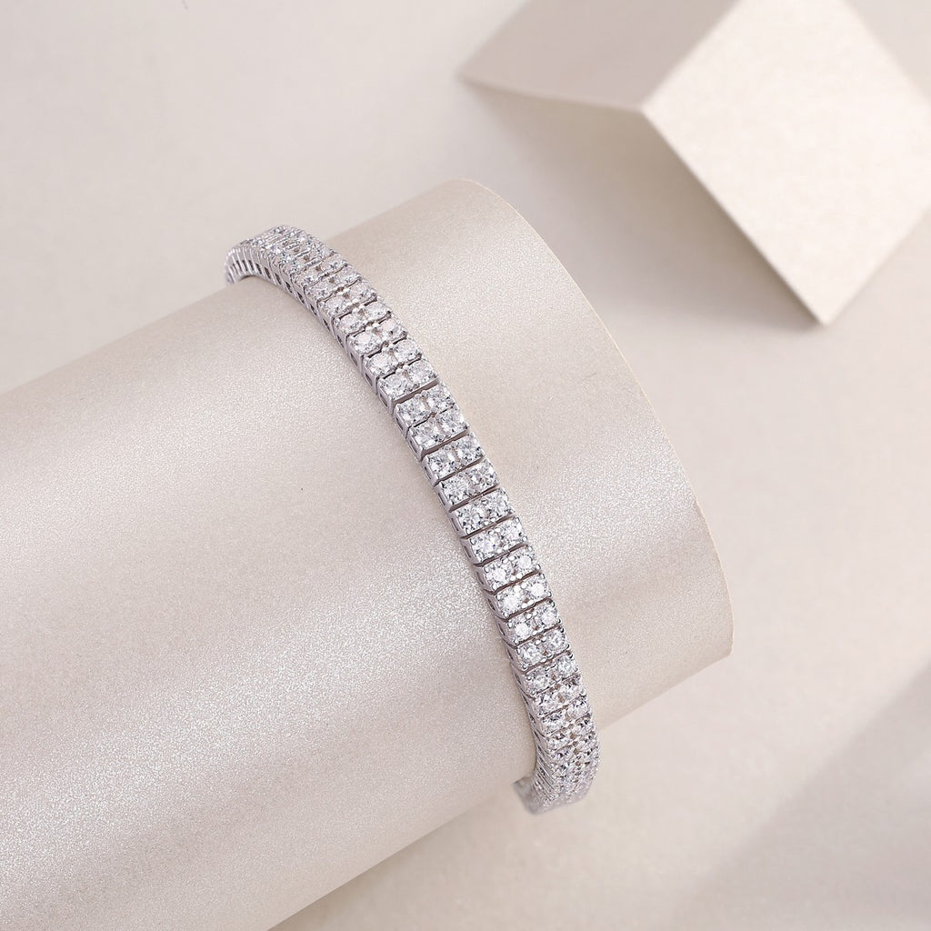 Luxurious 925 Sterling Silver Tennis Bracelet with Sparkling Stones
